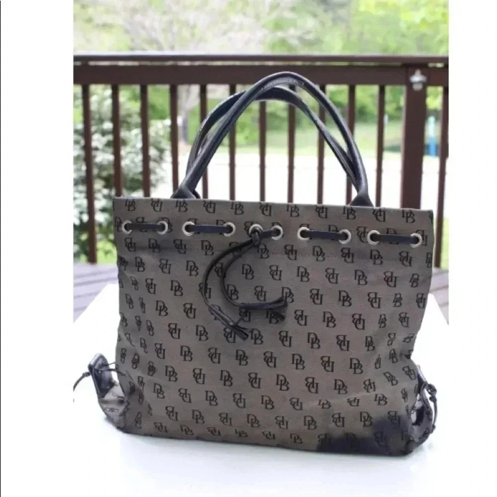 Dooney & Bourke tote bag - Picture 1 of 15